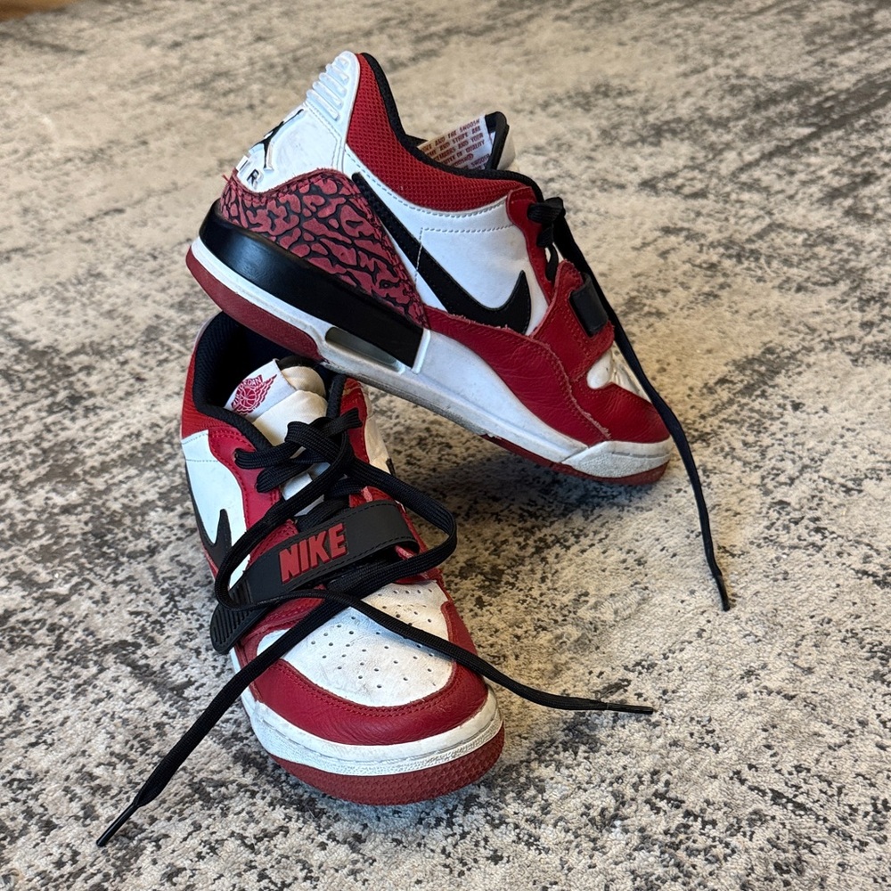 Nike Kids Sneakers in Red, White, and Black - Picture 2 of 6